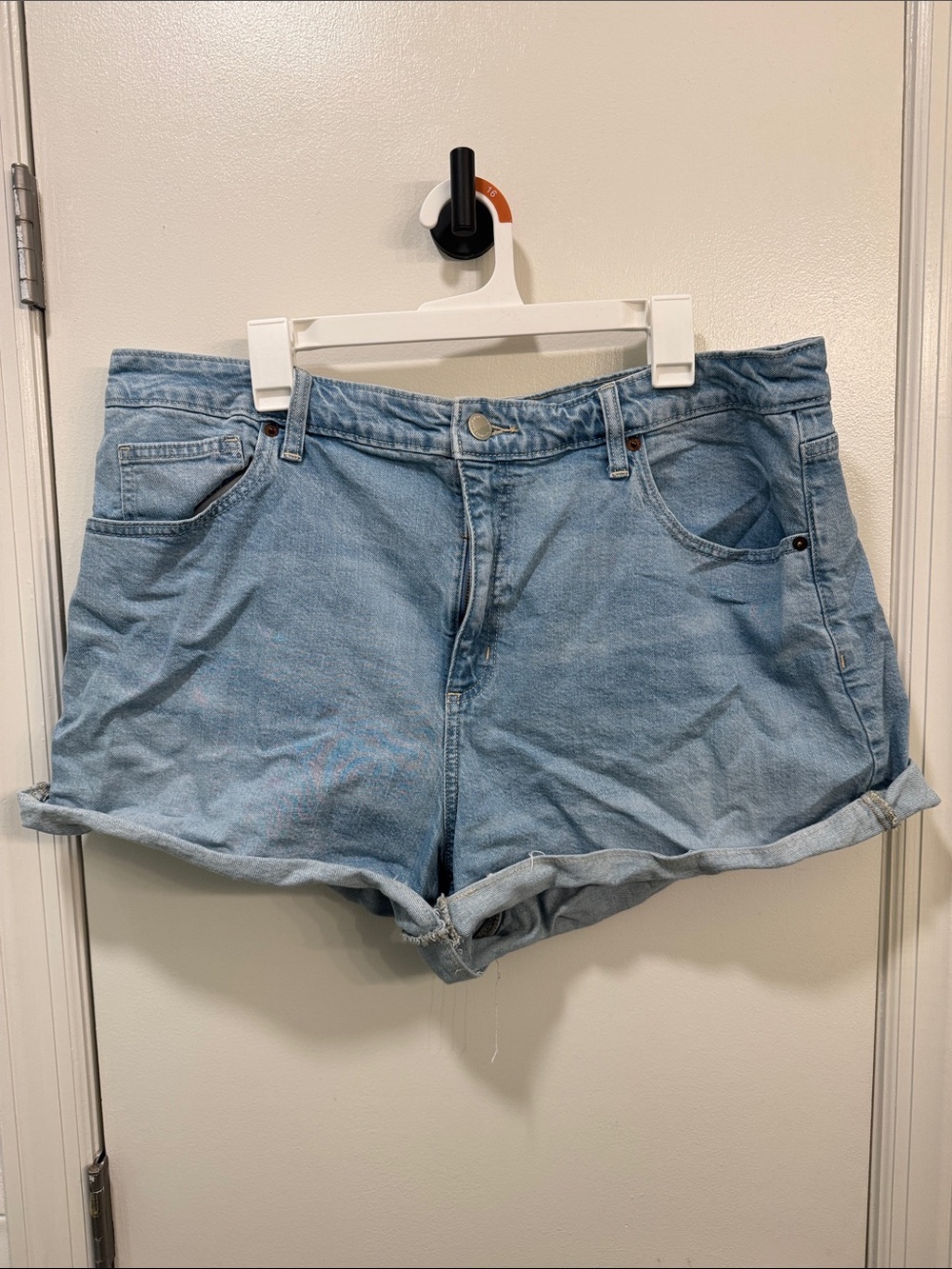 Universal Thread Light Wash Rolled Hem Denim Shorts
